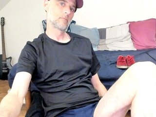 MarcFet's Live Nude Chat