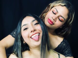 AbbyAndLucy's Live Nude Chat