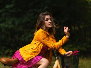 AdalineBones's Live Nude Chat