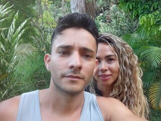 AlannaAndMark's Live Nude Chat