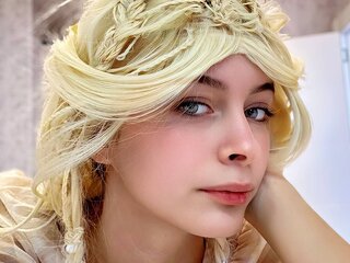 AleraVion's Live Nude Chat