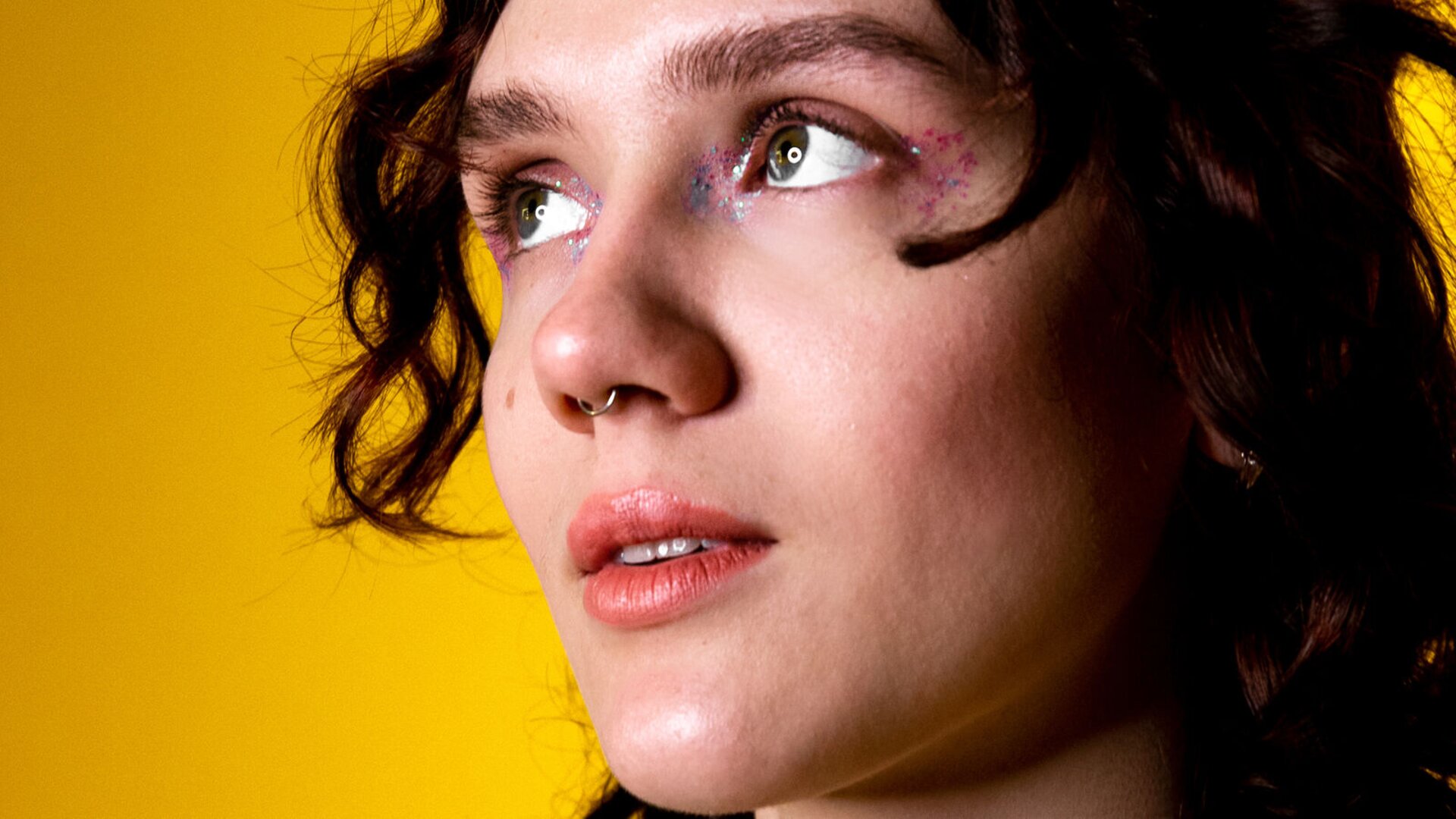 AliceAude's Live Nude Chat