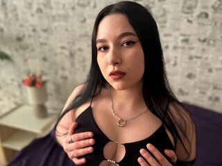 AliceTone's Live Nude Chat