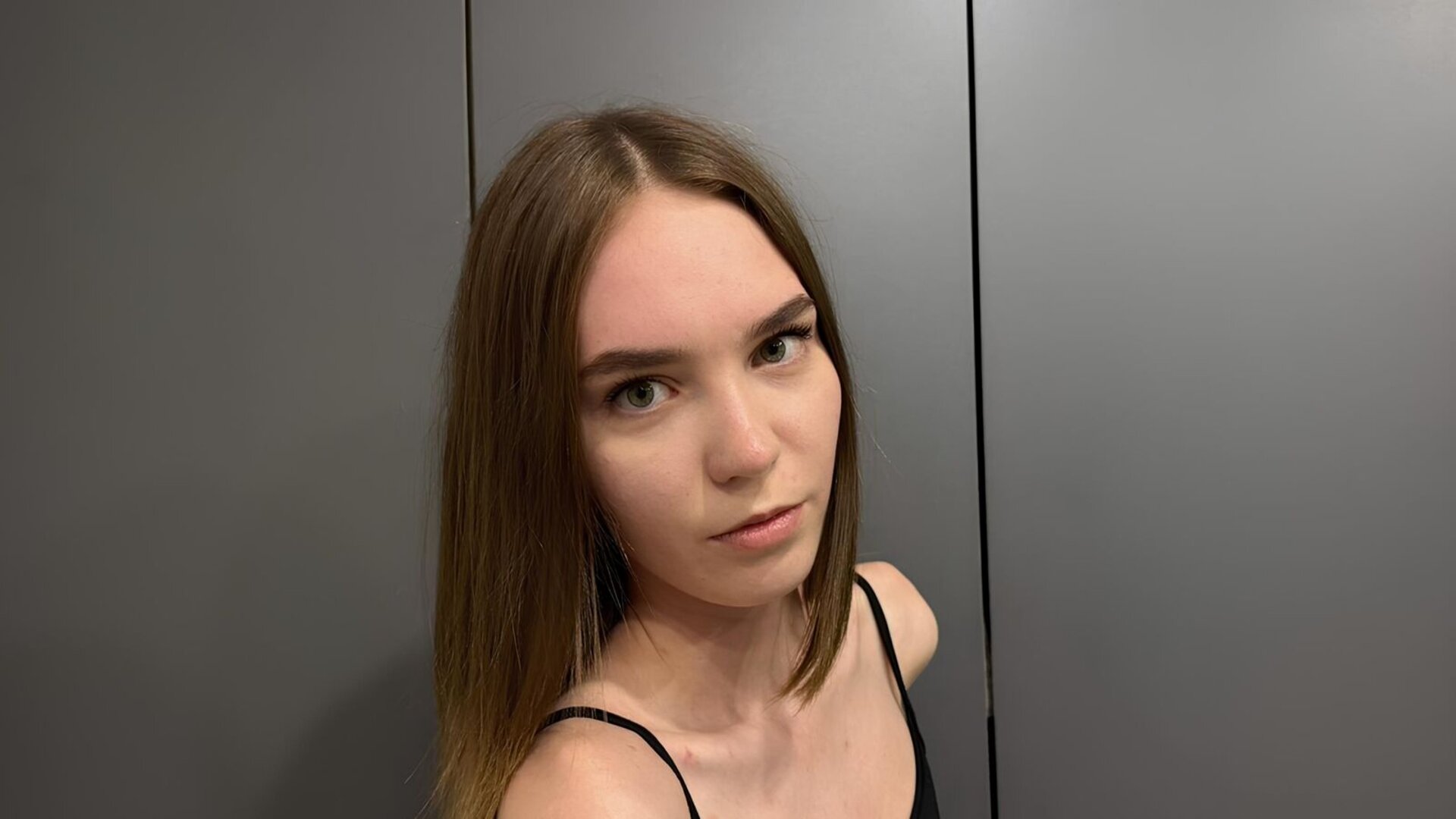 AlinaGlimmer's Live Nude Chat
