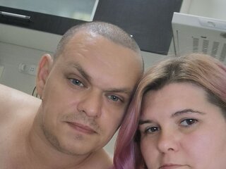 AnaAndRoberto's Live Nude Chat