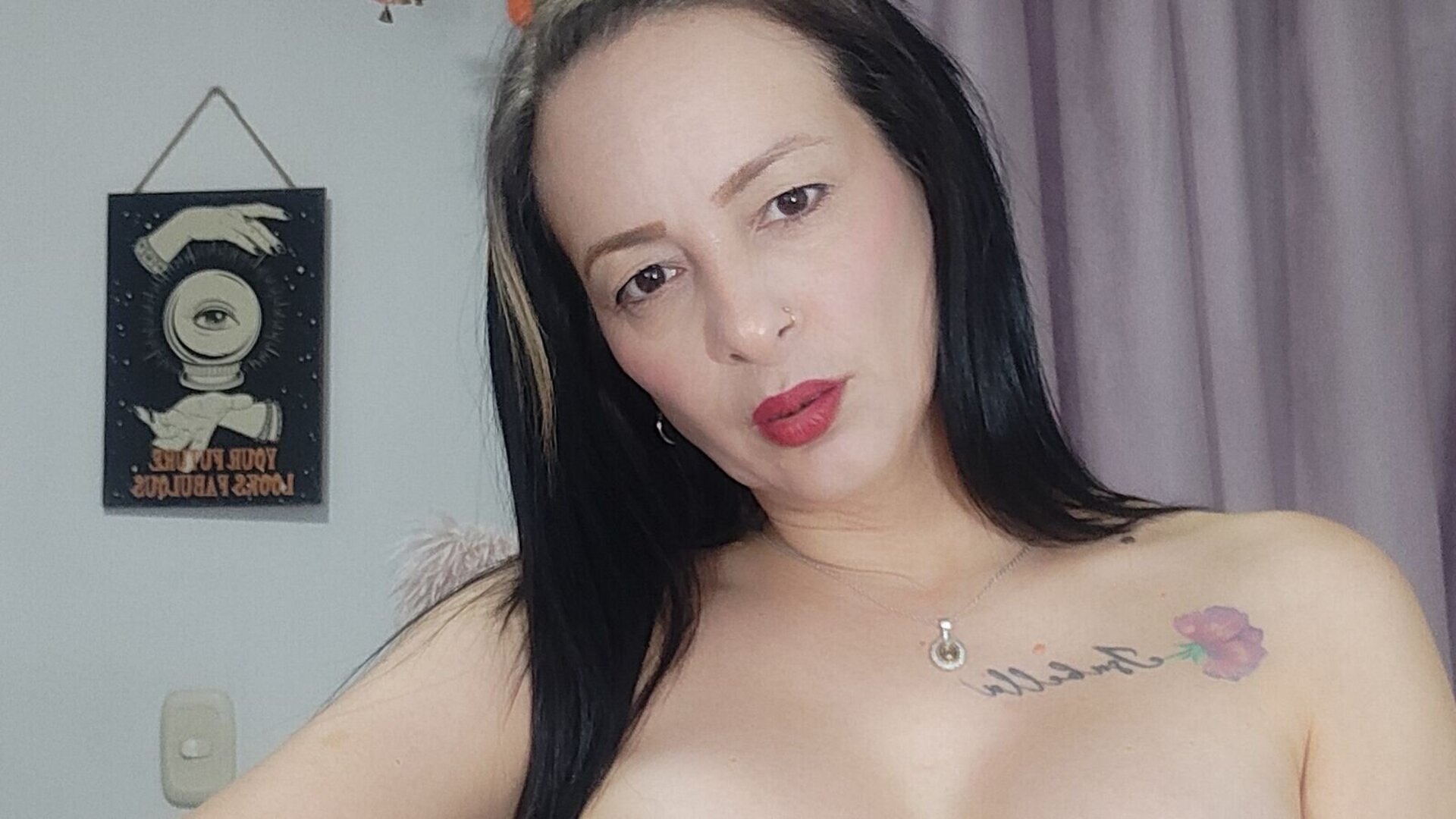AnarisSofia's Live Nude Chat