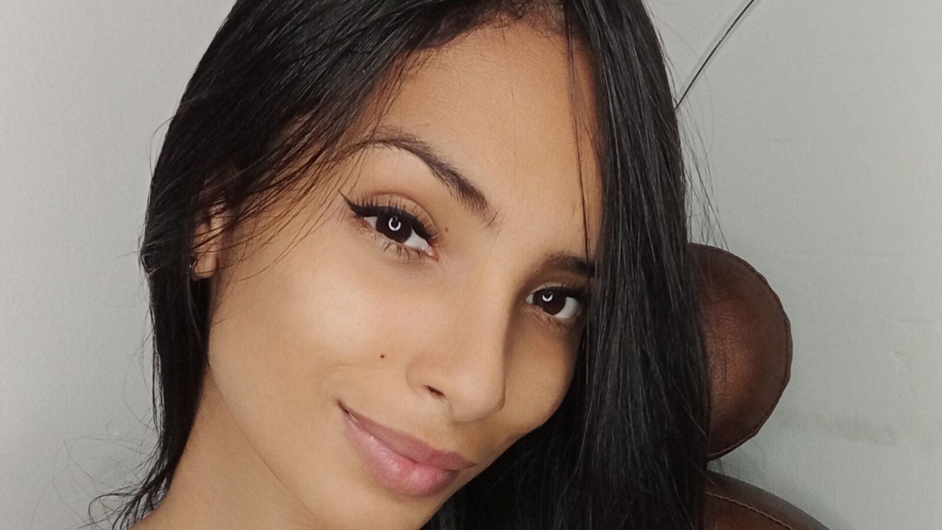 AnnaSerna's Live Nude Chat