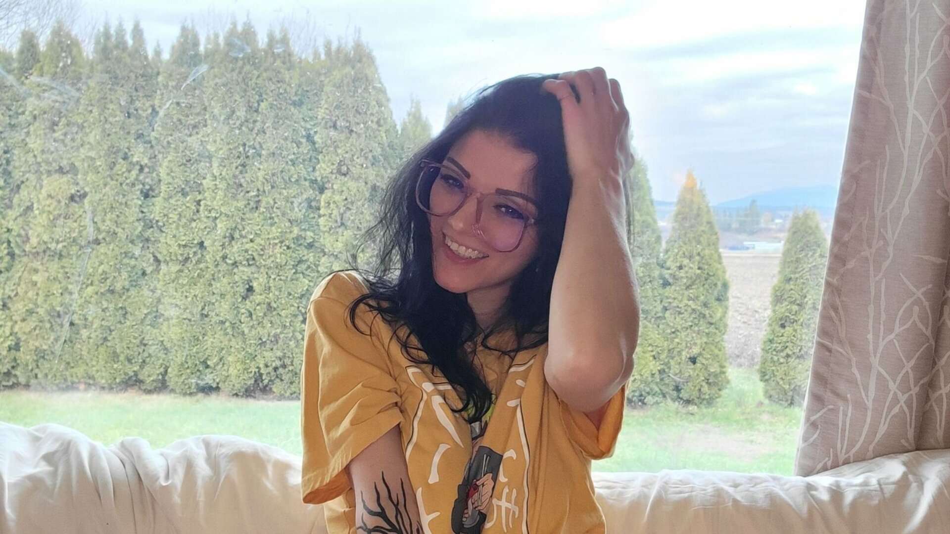 AnyaDee's Live Nude Chat