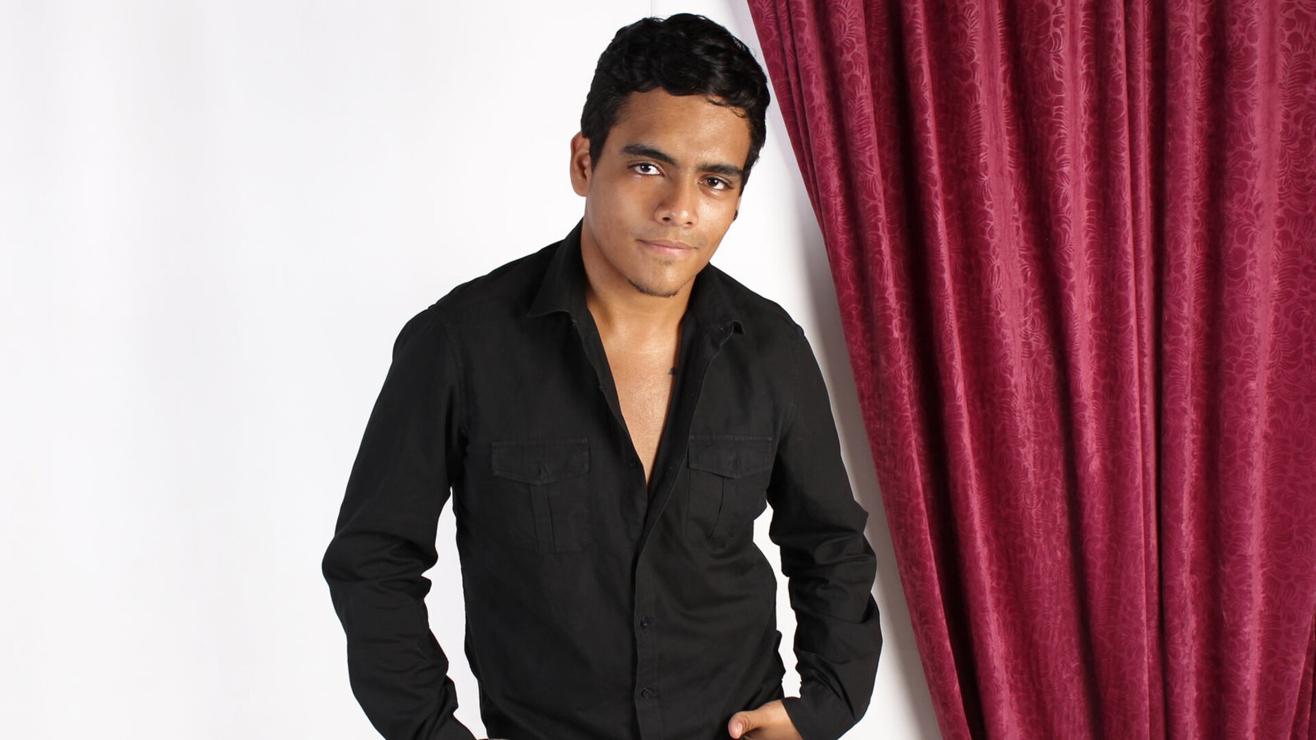 ArturHotLatin's Live Nude Chat