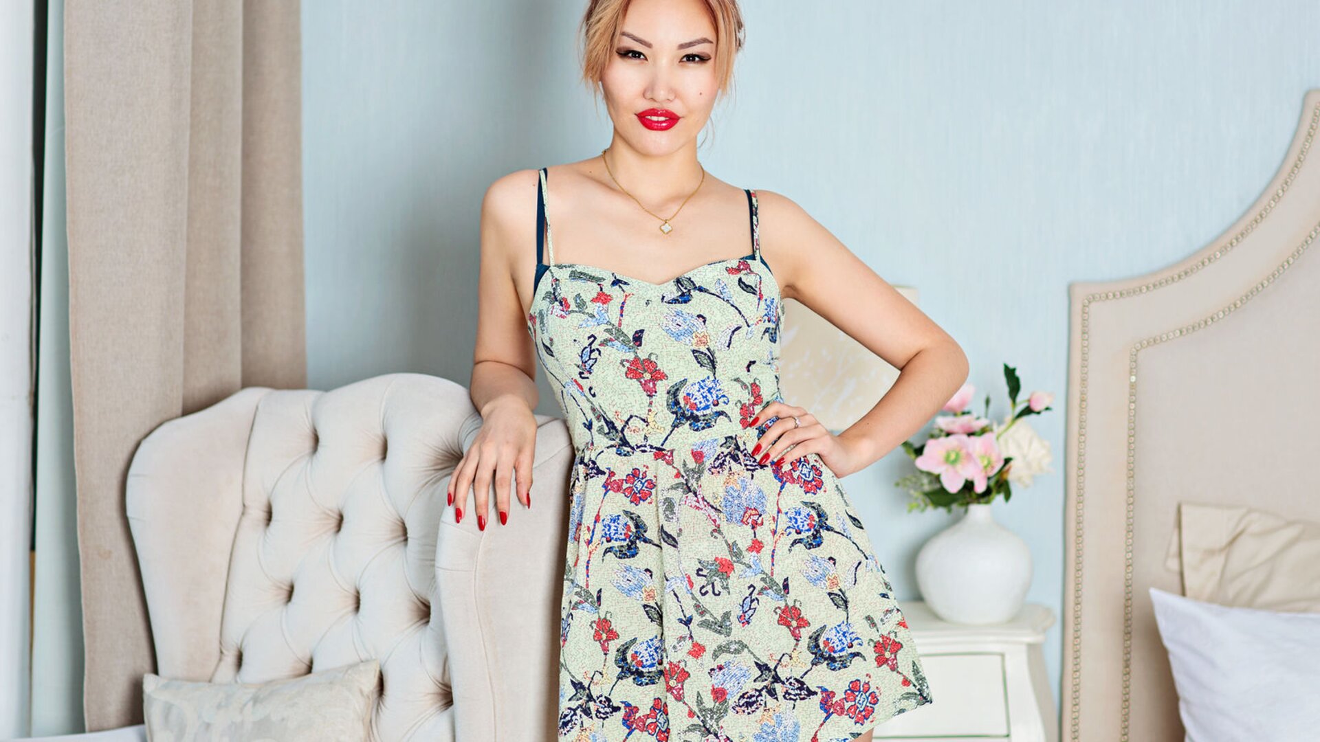 AsiaticWarm's Live Nude Chat