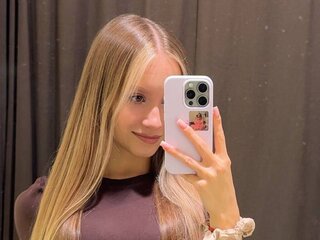 BonnieNowa's Live Nude Chat