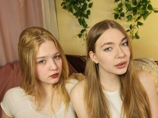 CatherineAndMaid's Live Nude Chat