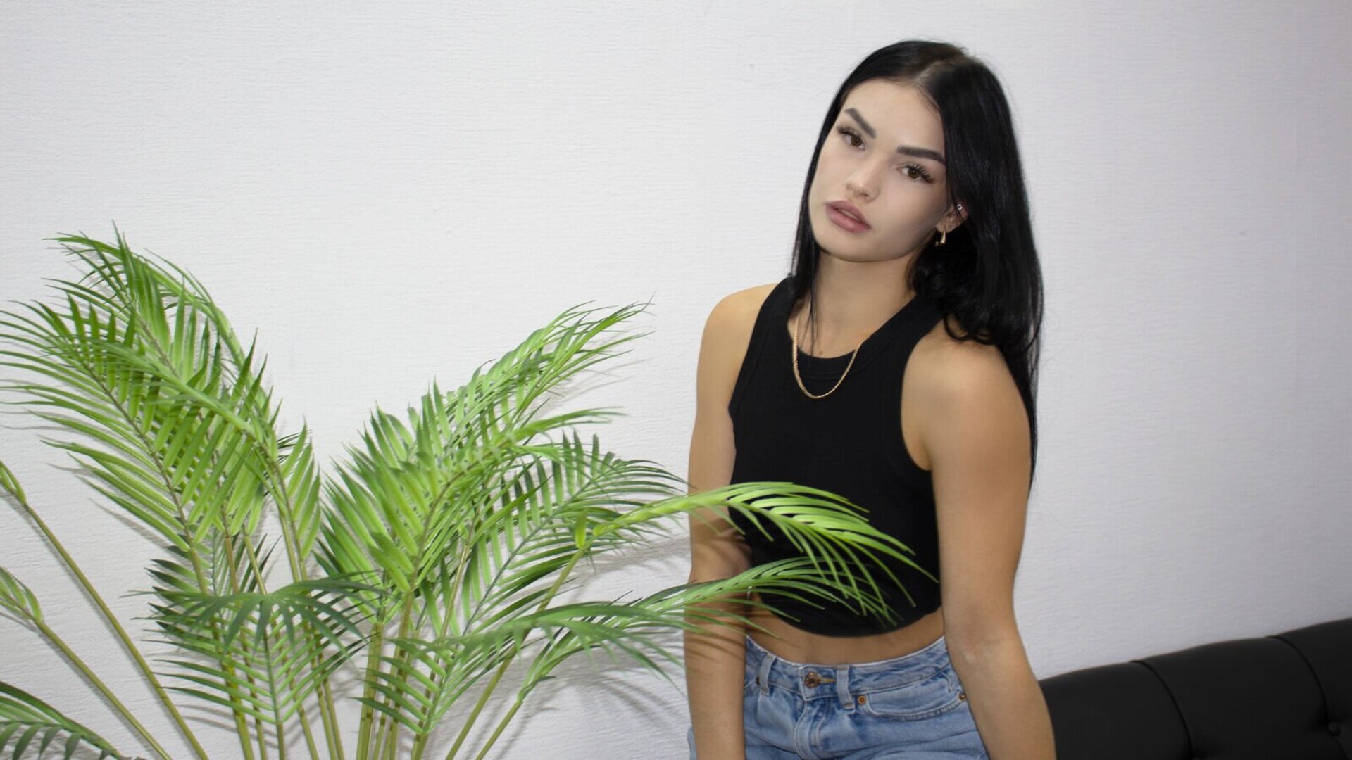 ChanelFane's Live Nude Chat