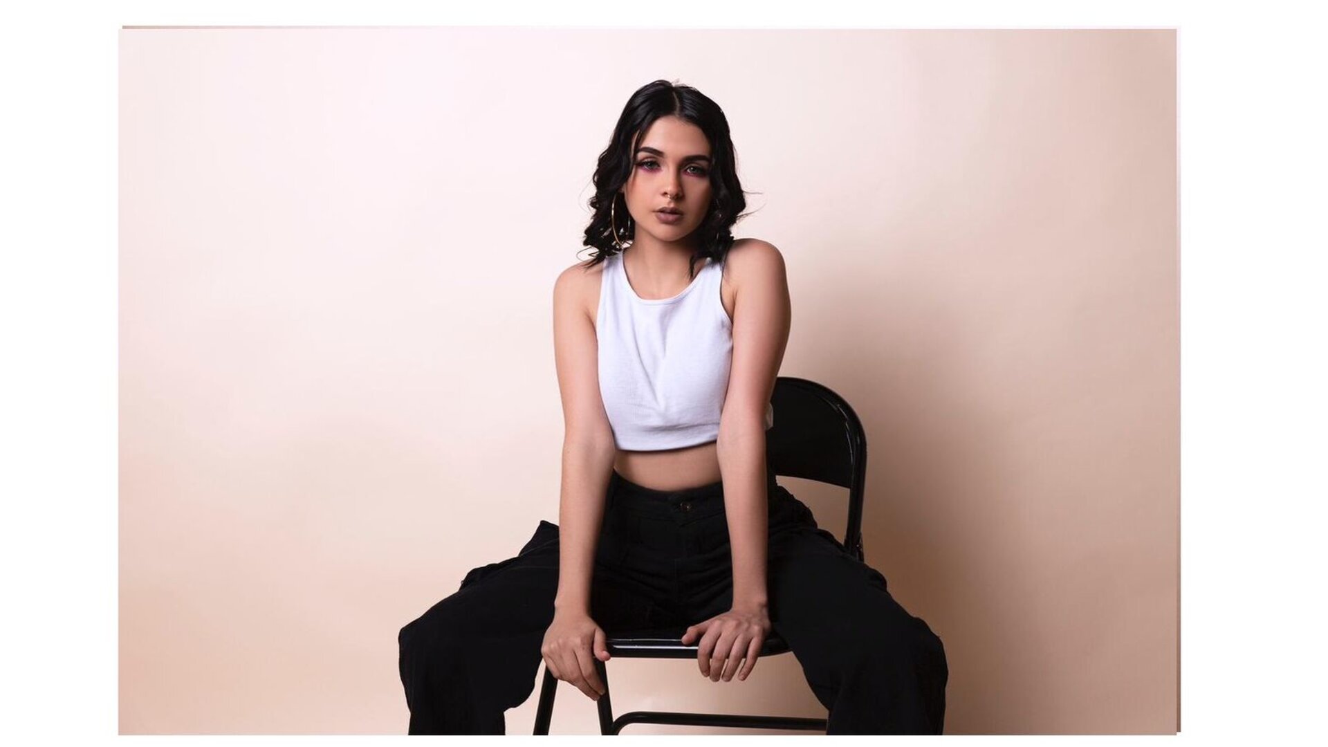 CharlotteDavie's Live Nude Chat