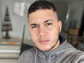 DanielVasquez's Live Nude Chat