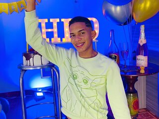 DylamAmadeus's Live Nude Chat
