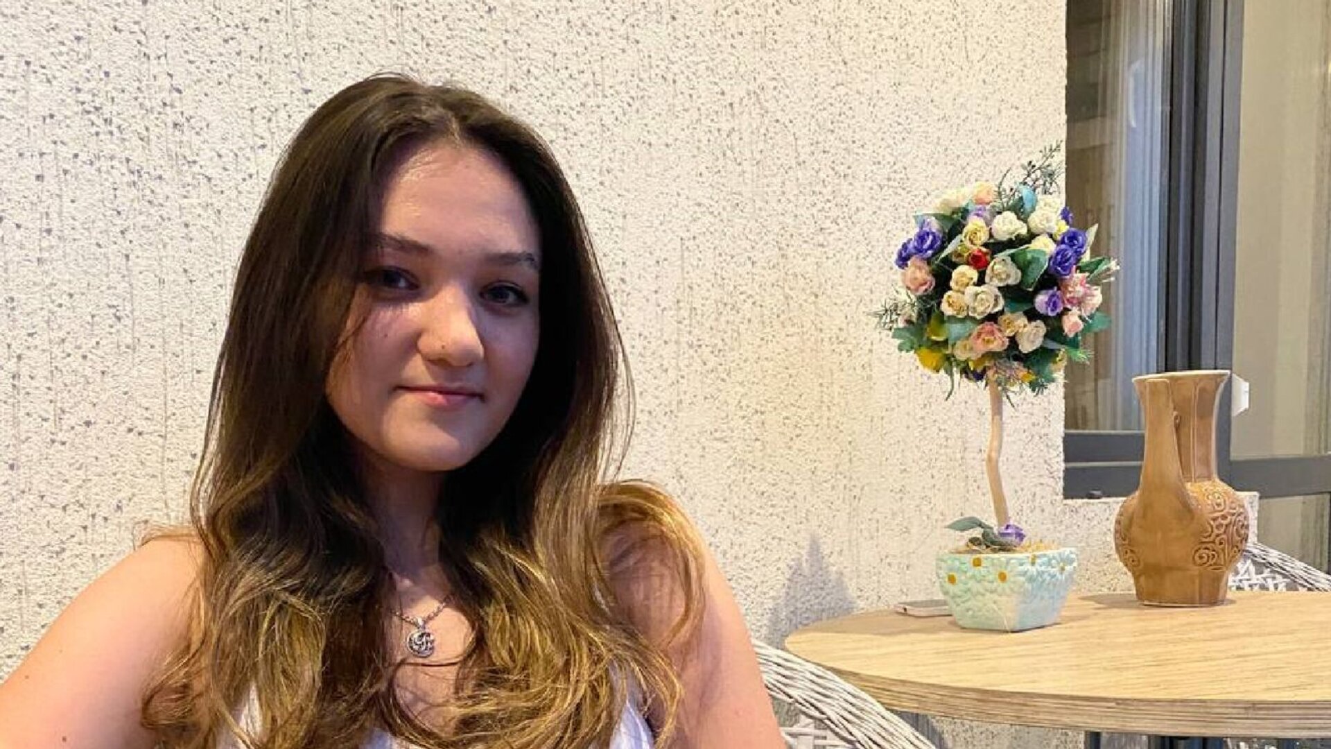 EmiliaAce's Live Nude Chat
