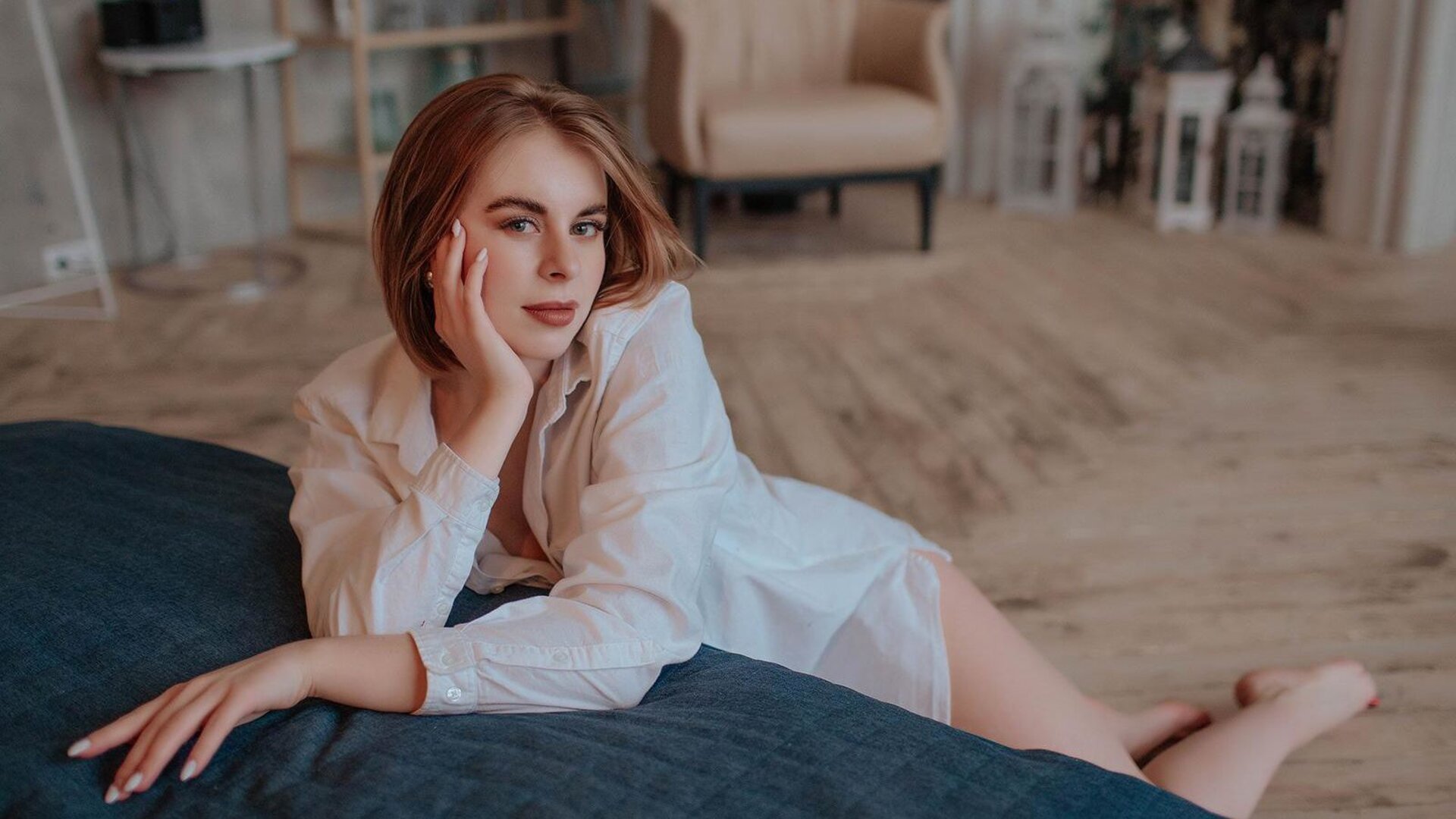 EmotionalRescueX's Live Nude Chat
