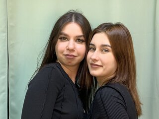 ErlineAndWilona's Live Nude Chat