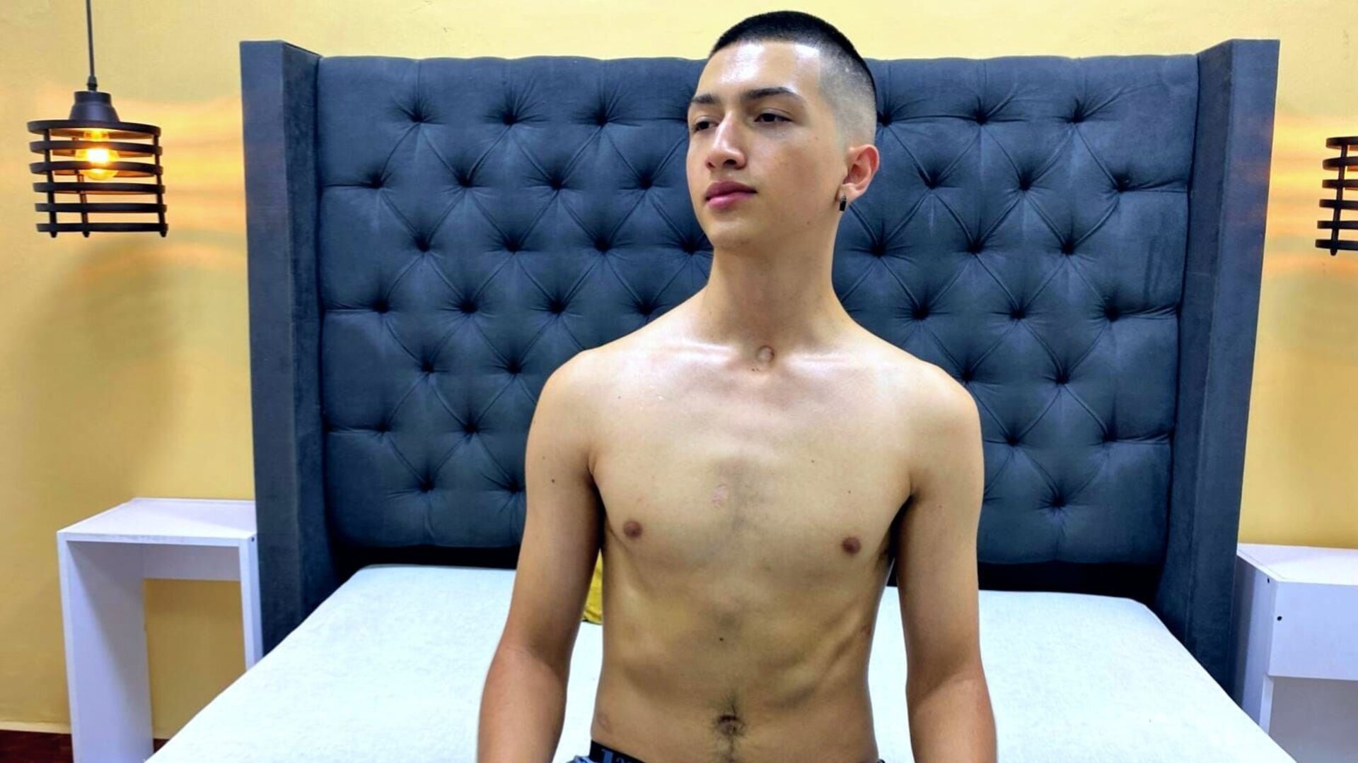 EthaneOrtiz's Live Nude Chat