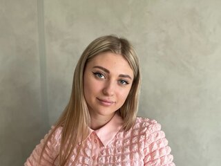FloraEsse's Live Nude Chat