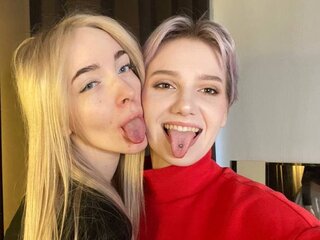 GladysAndDarel's Live Nude Chat