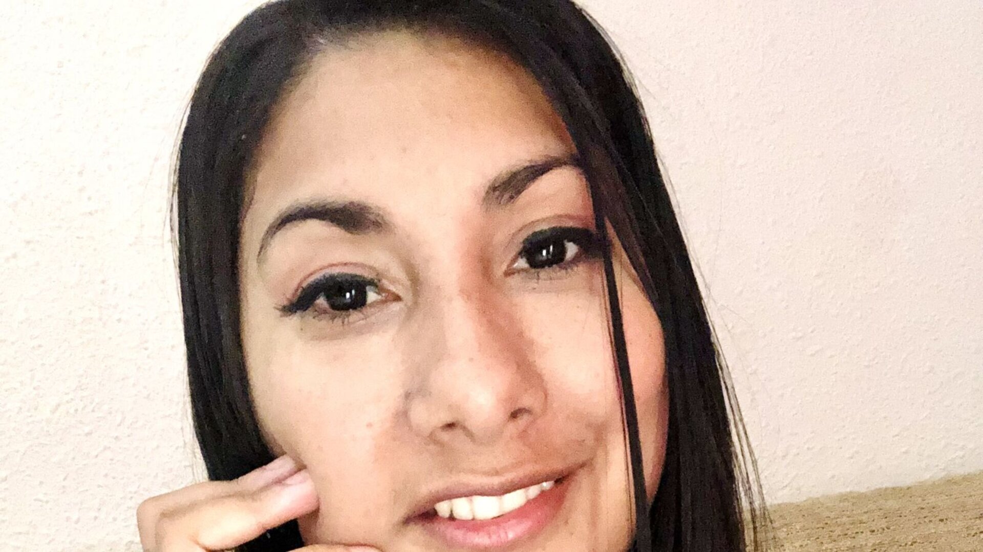 GreenEsmeralda's Live Nude Chat
