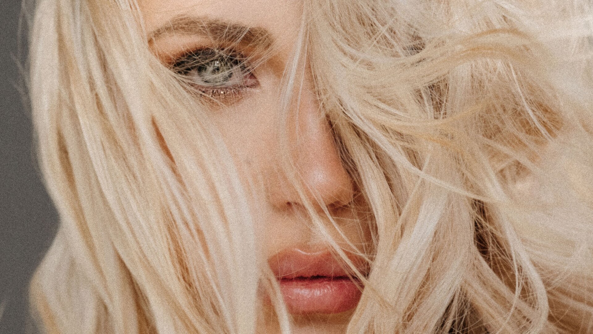 HotNastu's Live Nude Chat