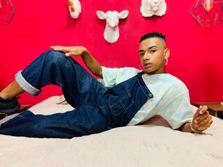 JaromeMilon's Live Nude Chat