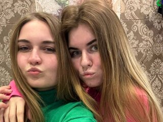 JulianaAndEda's Live Nude Chat