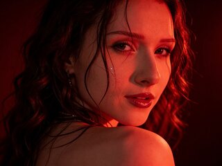 KiraGrasee's Live Nude Chat