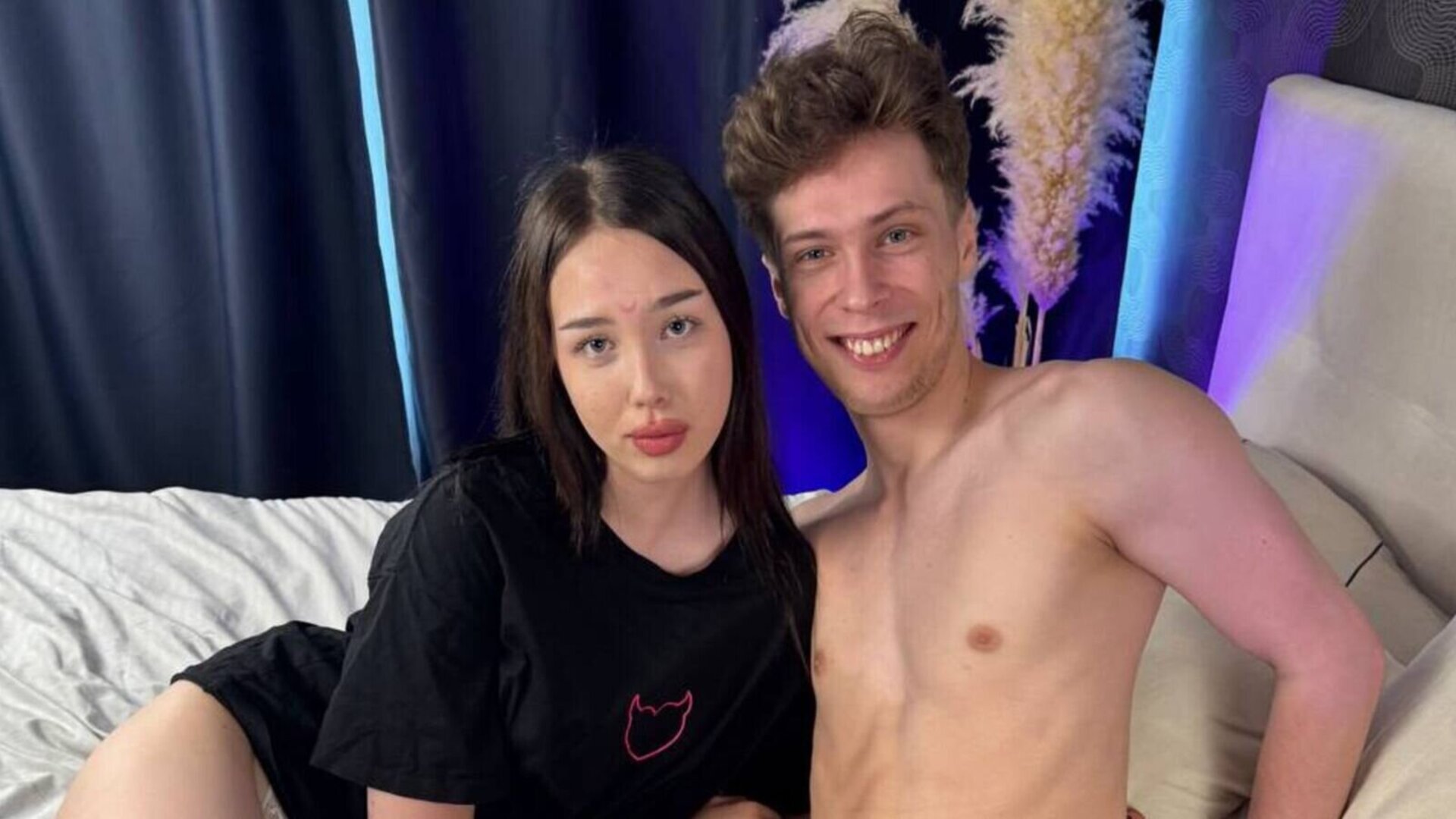 LanaAndBrain's Live Nude Chat