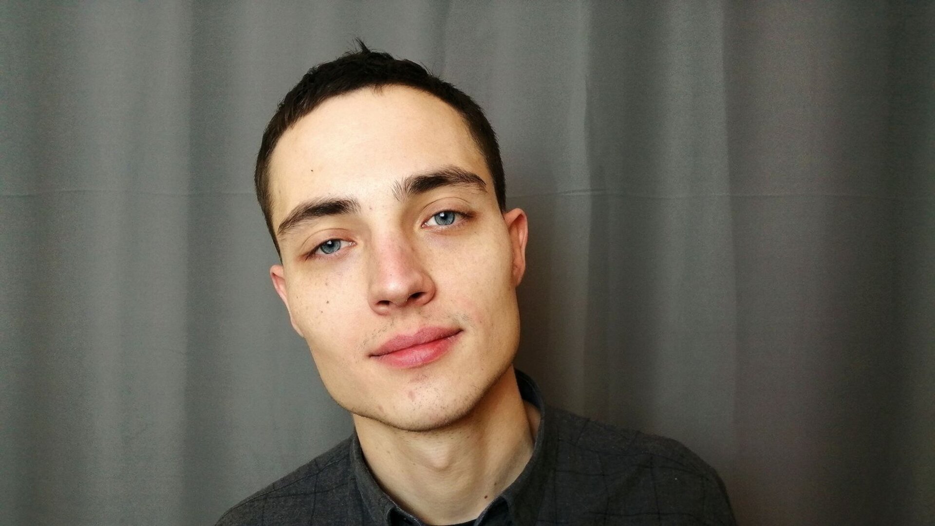 LeoPierce's Live Nude Chat