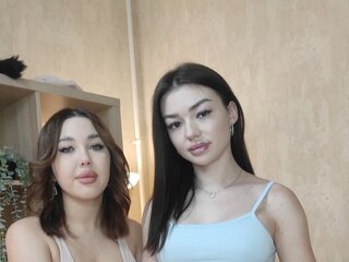 LiliAndJessie's Live Nude Chat