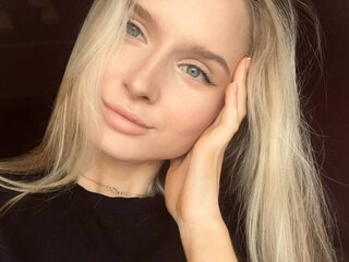 LoraAyres's Live Nude Chat