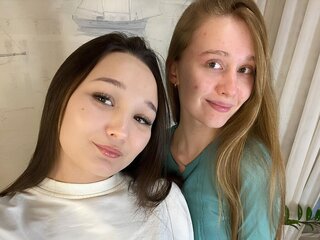 MariamAndAlethia's Live Nude Chat