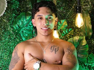MattewDlucaa's Live Nude Chat