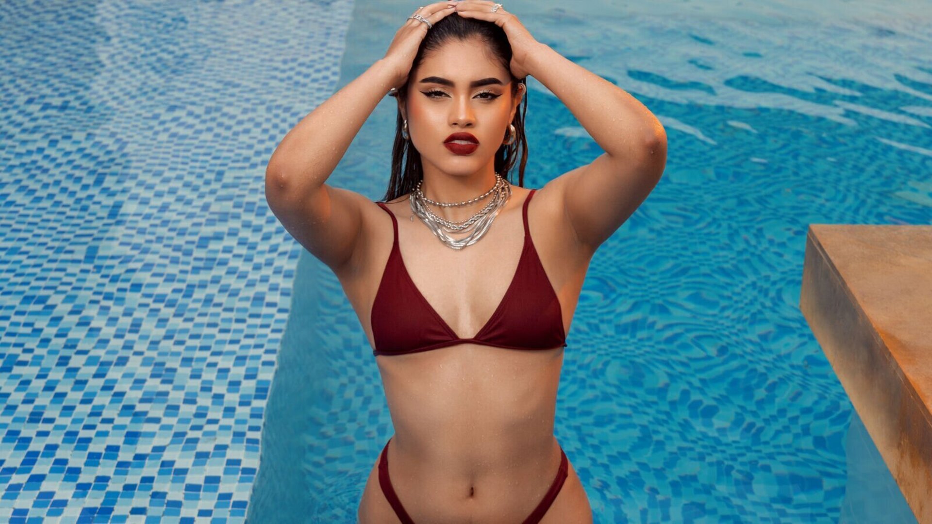 MeganRouser's Live Nude Chat