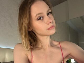 MoiraFlood's Live Nude Chat