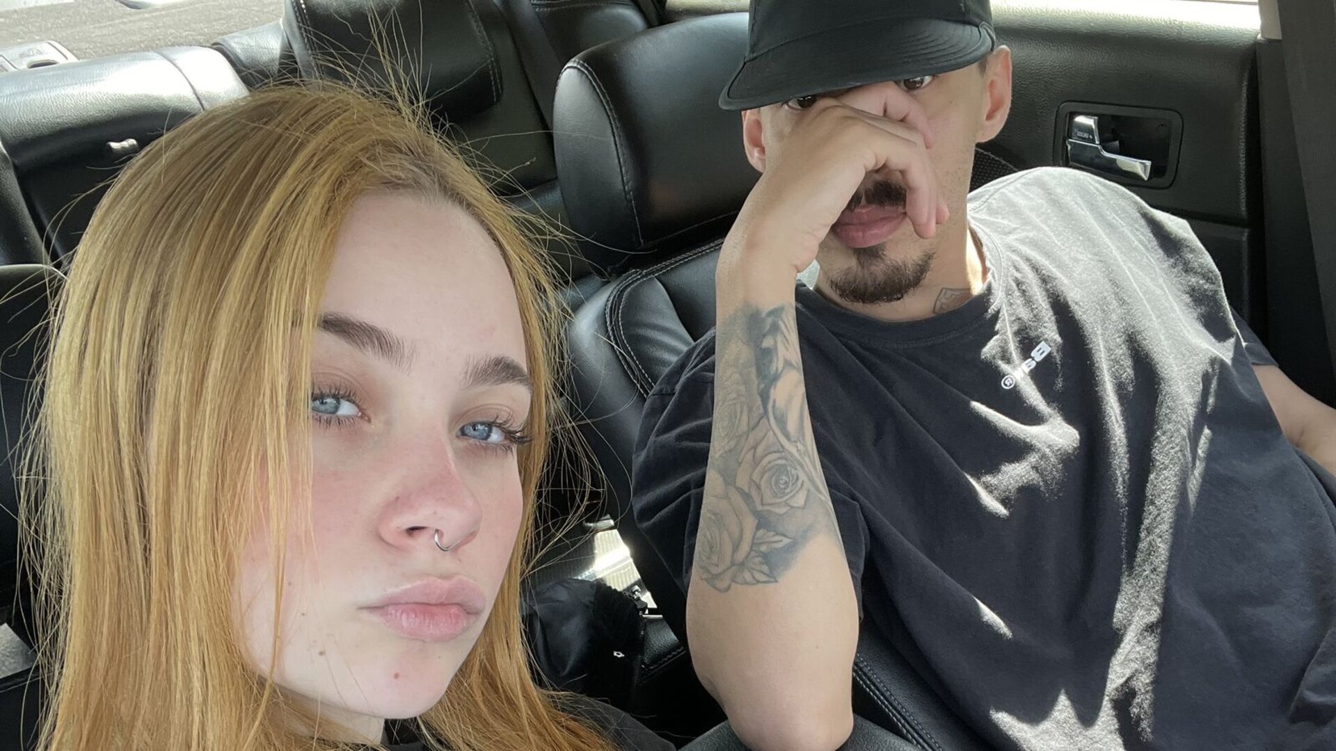 MoonCasal's Live Nude Chat