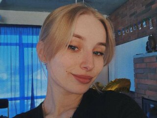 QuennaAdy's Live Nude Chat