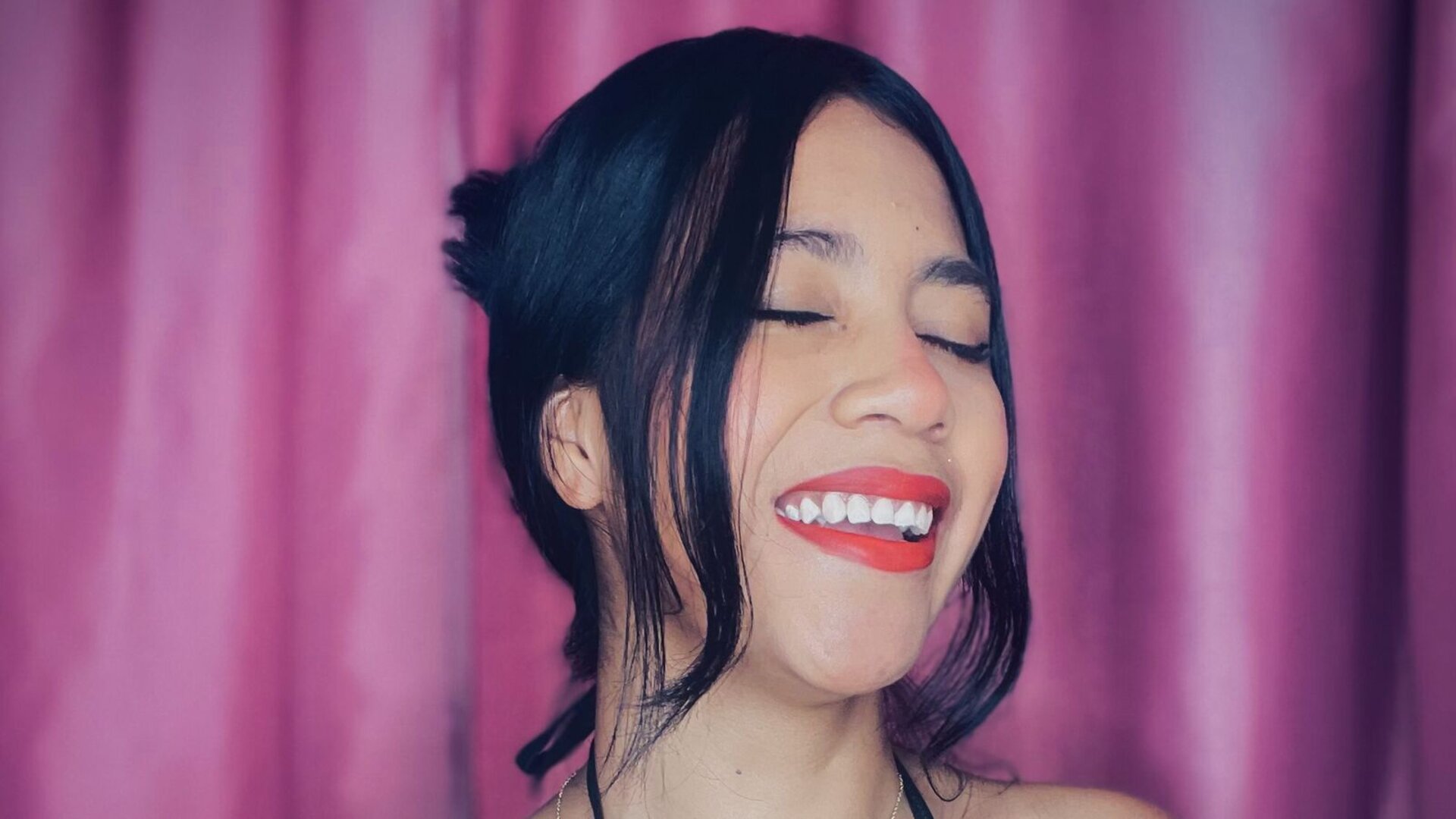 RachhelRose's Live Nude Chat