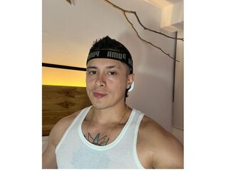 RenatoLacure's Live Nude Chat