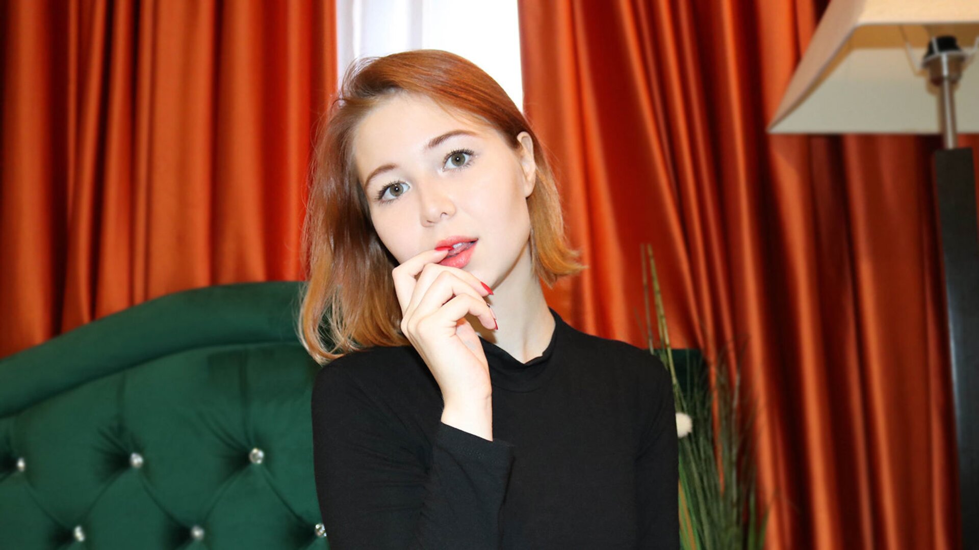 RoxyDelor's Live Nude Chat