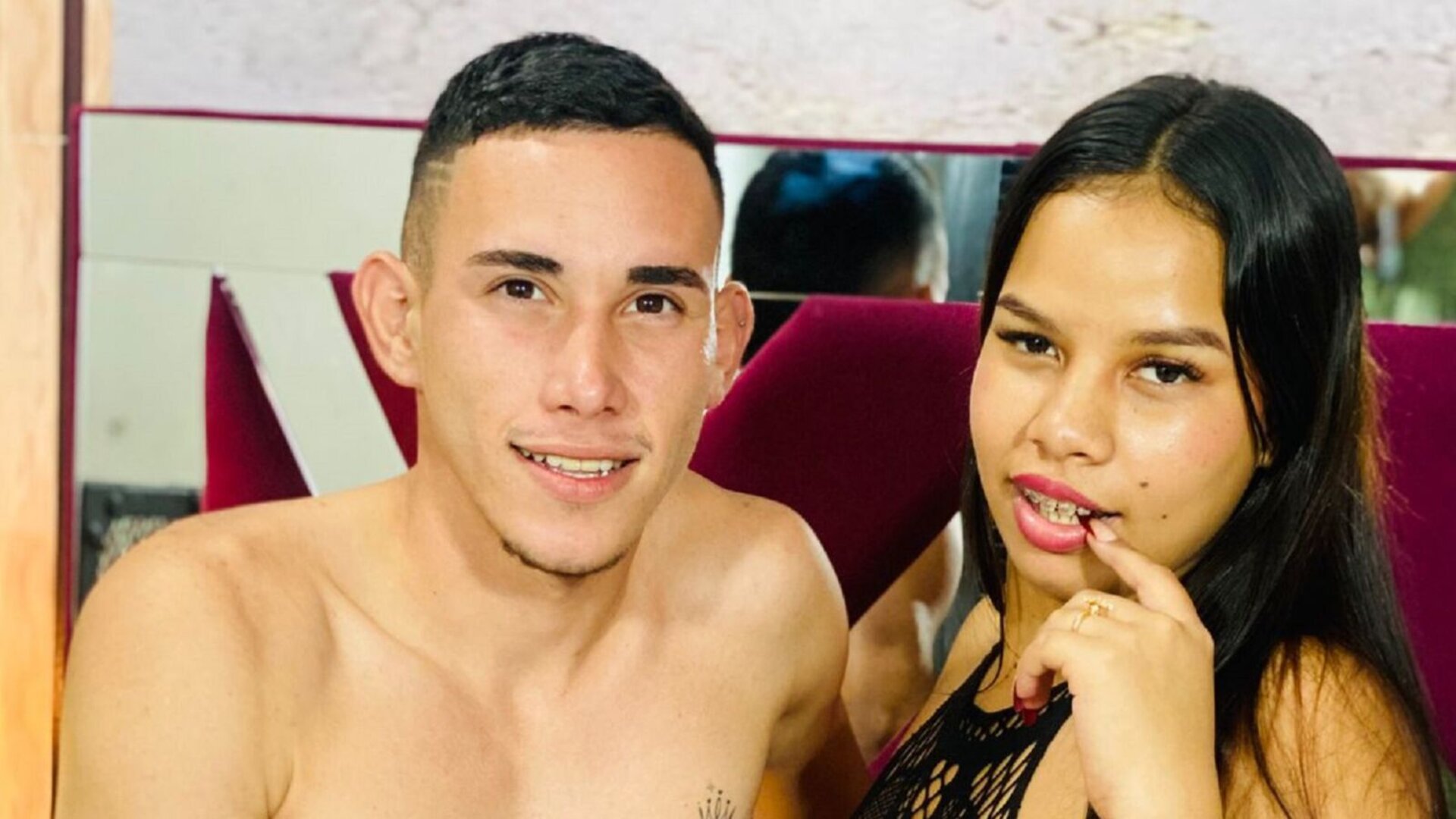 StefiAndDonfer's Live Nude Chat