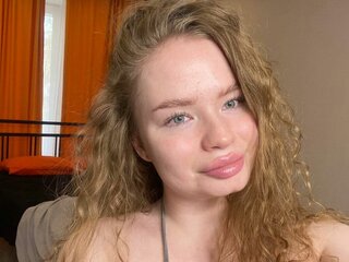 VikiCam's Live Nude Chat