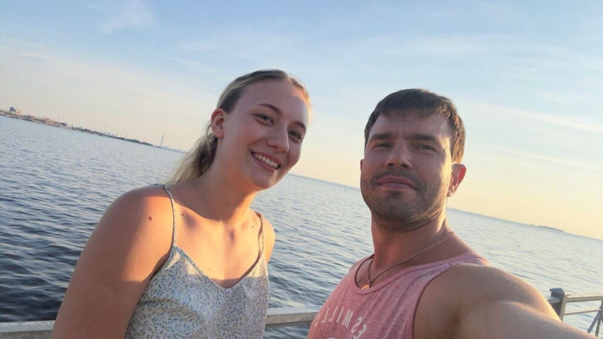 ViktorJuli's Live Nude Chat