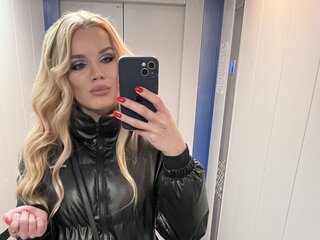 ViolaWise's Live Nude Chat