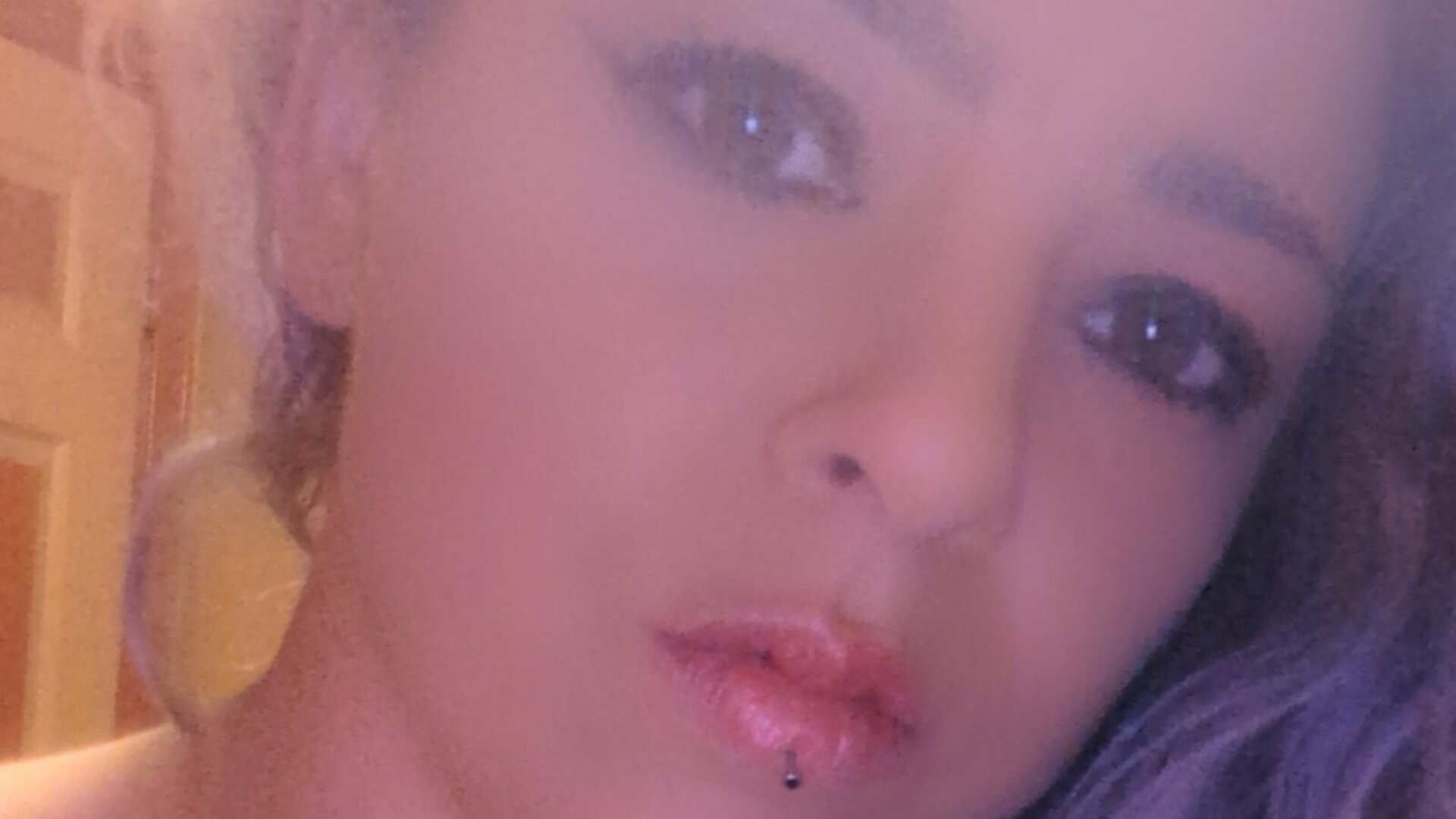 VixenGrey's Live Nude Chat