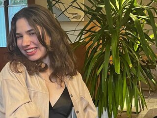 YingDevenport's Live Nude Chat